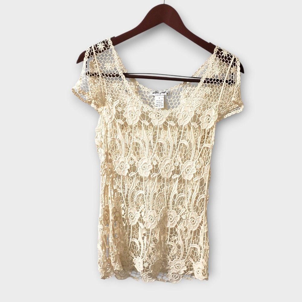 Ultra Pink Crochet Lace Floral Short Sleeve Boho Top Cream Small 100% Cotton